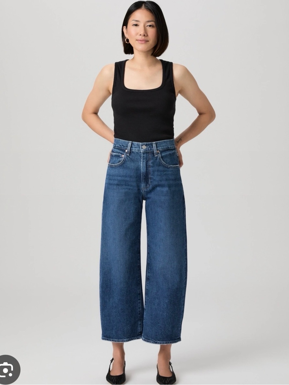 PAIGE Arellia Jeans Petite 27 Medium Blue